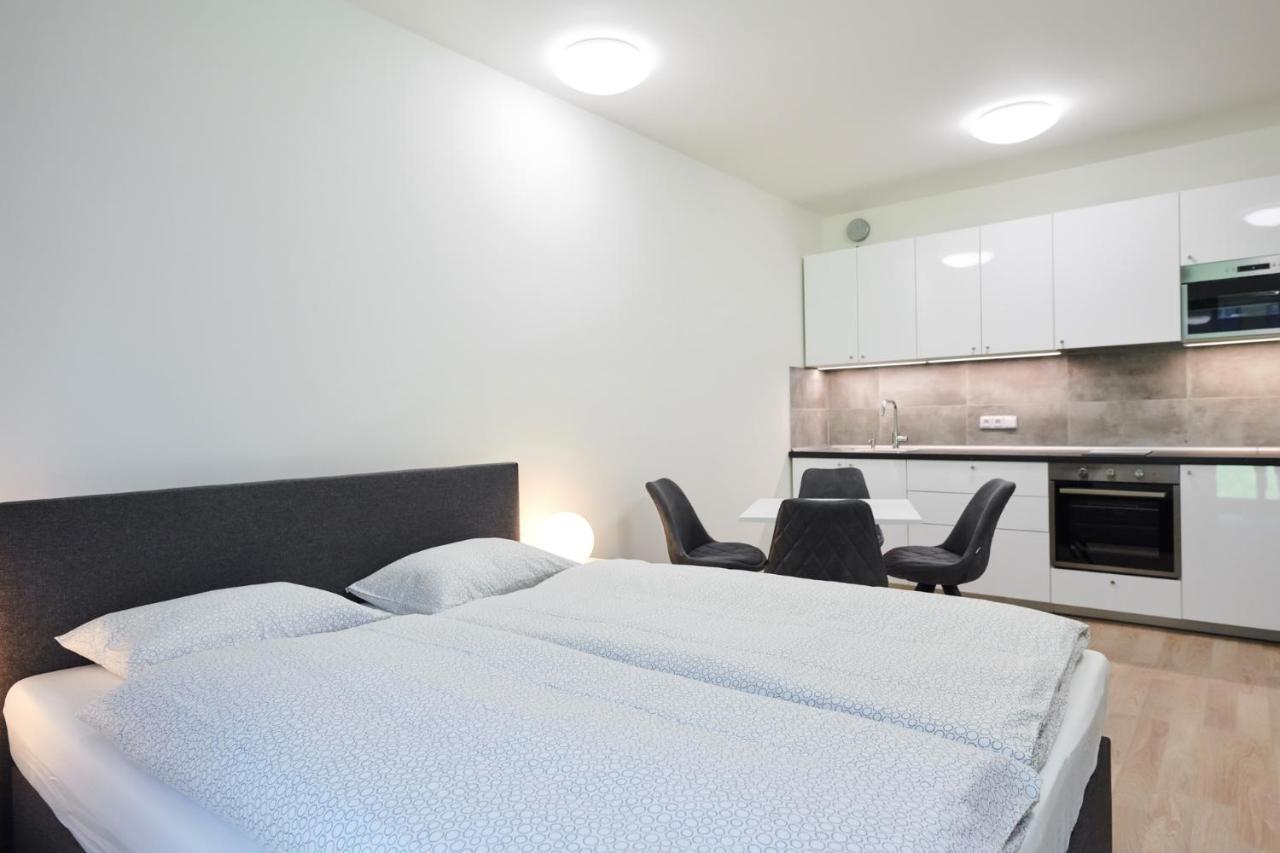 Residence Port Karolina Прага Екстер'єр фото